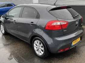 Kia Rio thumbnail 5