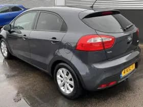 Kia Rio thumbnail 48