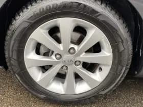 Kia Rio thumbnail 58