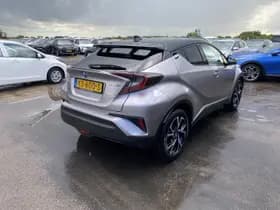 Toyota C-hr thumbnail 11