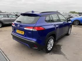 Toyota Corolla-cross thumbnail 12