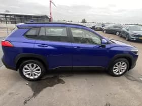 Toyota Corolla-cross thumbnail 13