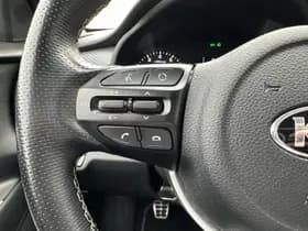 Kia Rio thumbnail 16