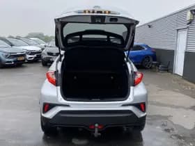 Toyota C-hr thumbnail 11