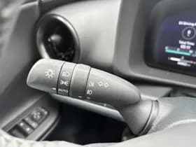 Toyota C-hr thumbnail 36