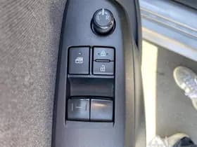 Toyota Yaris thumbnail 73