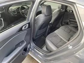 Kia Proceed thumbnail 105