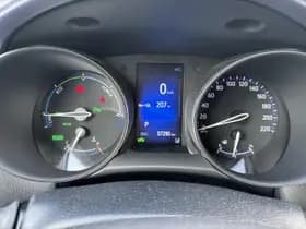 Toyota C-hr thumbnail 3