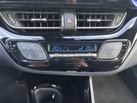 Toyota C-hr thumbnail 4