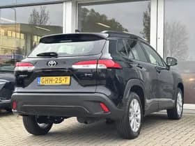 Toyota Corolla-cross thumbnail 14