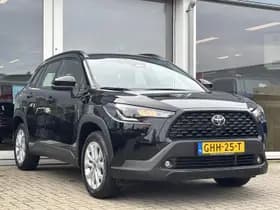 Toyota Corolla-cross thumbnail 5