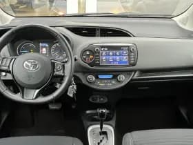 Toyota Yaris thumbnail 2