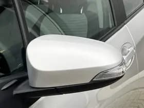 Toyota Yaris thumbnail 67