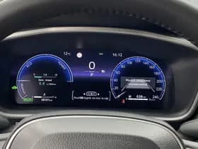 Toyota Corolla-cross thumbnail 31