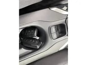 Toyota Corolla-cross thumbnail 97