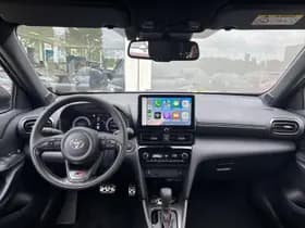 Toyota Yaris-cross thumbnail 2