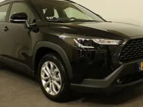 Toyota Corolla-cross thumbnail 12