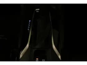 Toyota Corolla-cross thumbnail 16