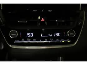 Toyota Corolla-cross thumbnail 25