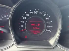 Kia Ceed thumbnail 9