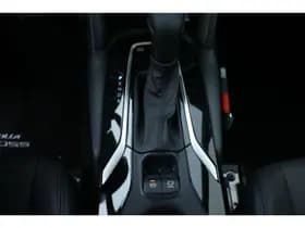 Toyota Corolla-cross thumbnail 15