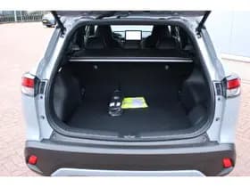 Toyota Corolla-cross thumbnail 9