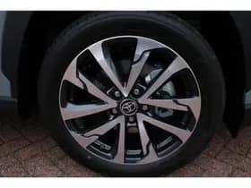 Toyota Corolla-cross thumbnail 10