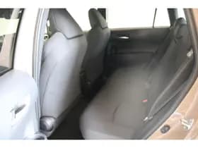 Toyota Corolla-cross thumbnail 12