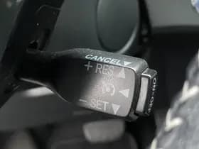 Toyota Yaris thumbnail 32