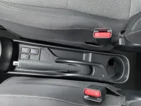 Toyota Yaris thumbnail 40