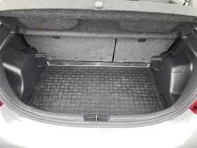 Toyota Yaris thumbnail 57