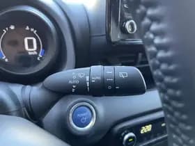 Toyota Yaris thumbnail 43