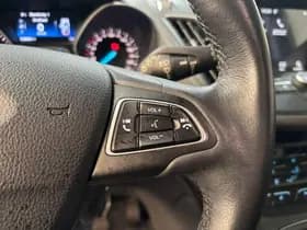 Ford Kuga thumbnail 32