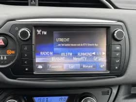 Toyota Yaris thumbnail 14