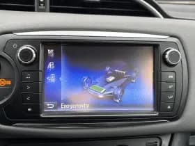 Toyota Yaris thumbnail 16