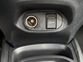 Toyota Yaris thumbnail 30