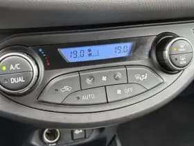 Toyota Yaris thumbnail 38