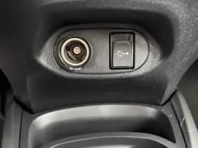 Toyota Yaris thumbnail 64