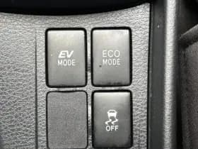 Toyota Yaris thumbnail 68