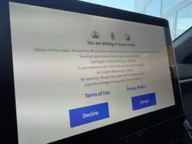 Toyota Corolla-cross thumbnail 17