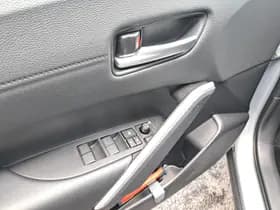 Toyota Corolla-cross thumbnail 25