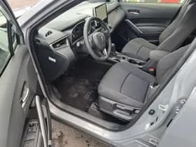 Toyota Corolla-cross thumbnail 8