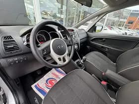 Kia Venga thumbnail 32