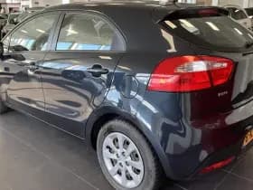Kia Rio thumbnail 46