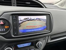 Toyota Yaris thumbnail 8