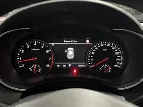 Kia Stinger thumbnail 16