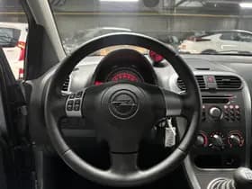 Opel Agila thumbnail 9