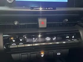 Toyota C-hr thumbnail 44