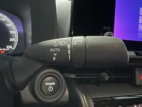 Toyota C-hr thumbnail 7