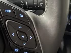 Toyota C-hr thumbnail 10